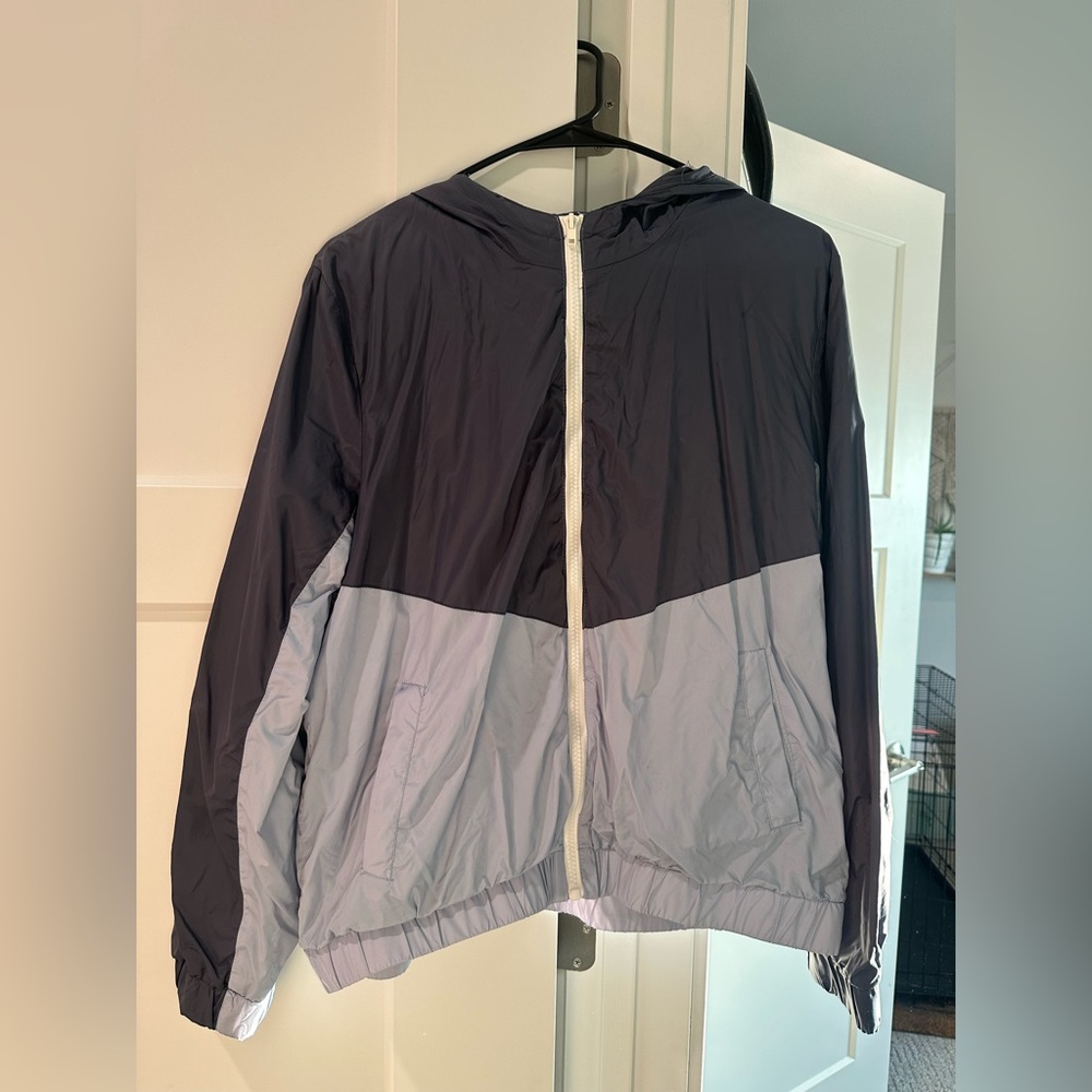 Women’s windbreaker